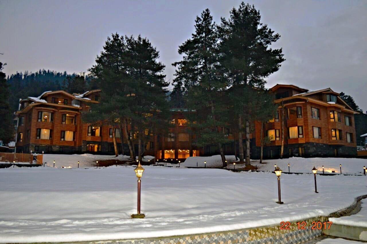 Royal Hillton Pahalgam Hotel Ngoại thất bức ảnh