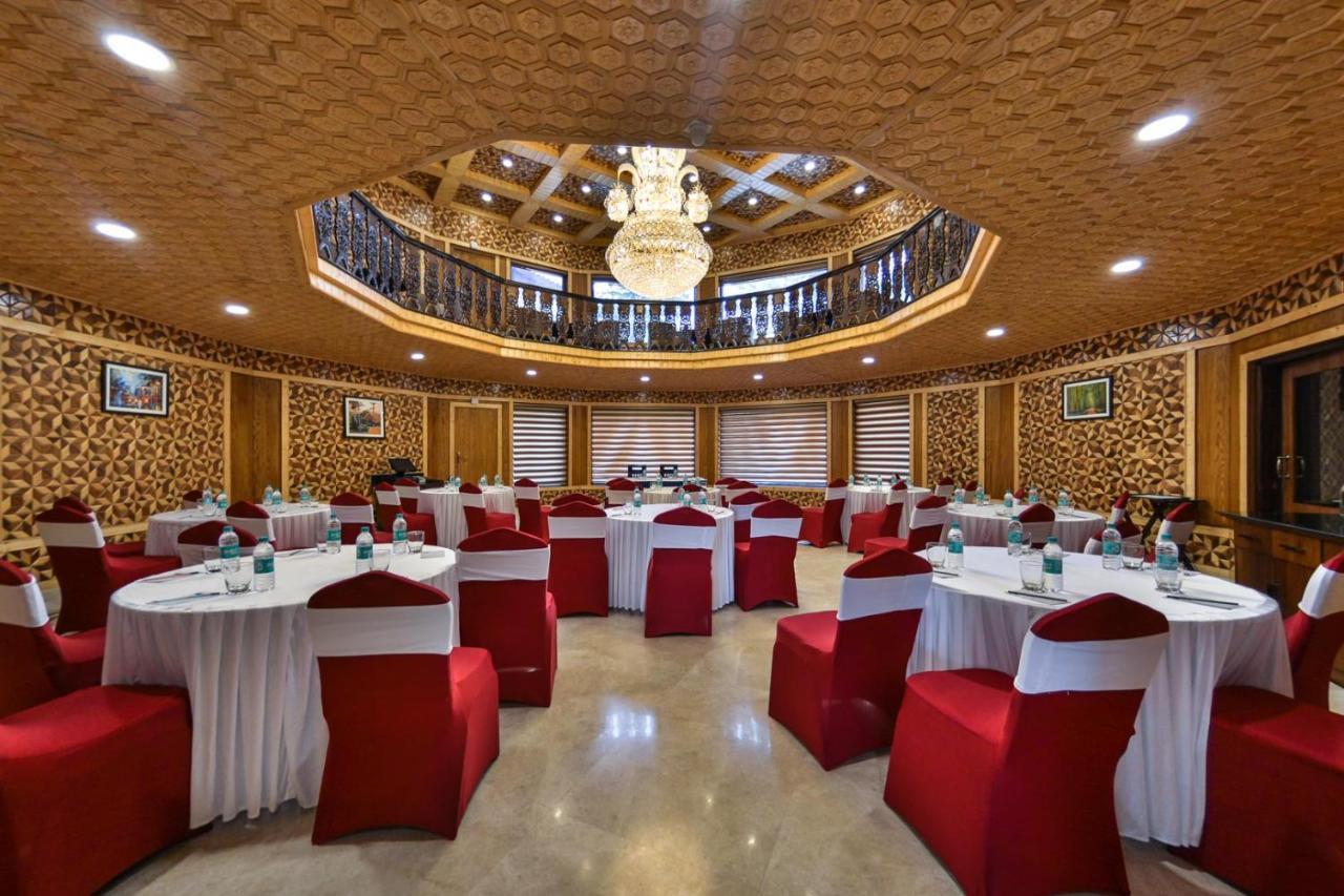 Royal Hillton Pahalgam Hotel Ngoại thất bức ảnh